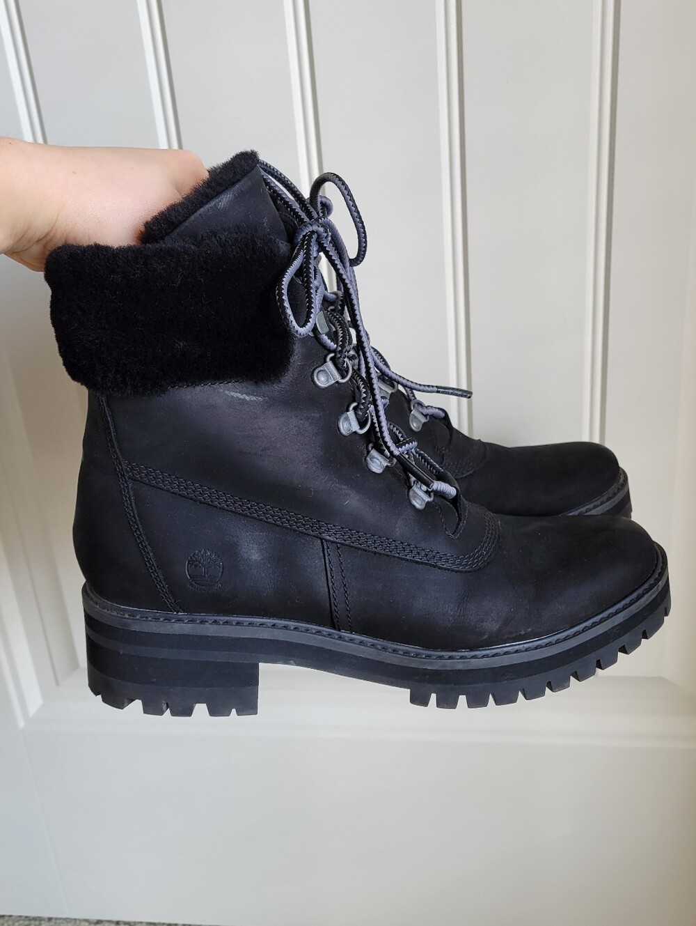 Timberland Women's Courmayeur Valley Faux Fur Waterproof Lace-up Leather Boots